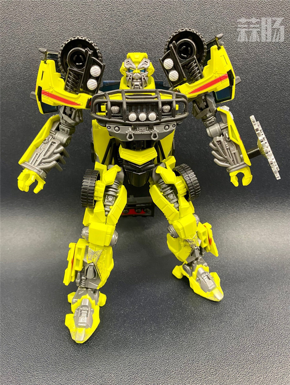 Takara Tomy公開變形金剛PF SS-04救護車新實物圖 竟然有掉漆