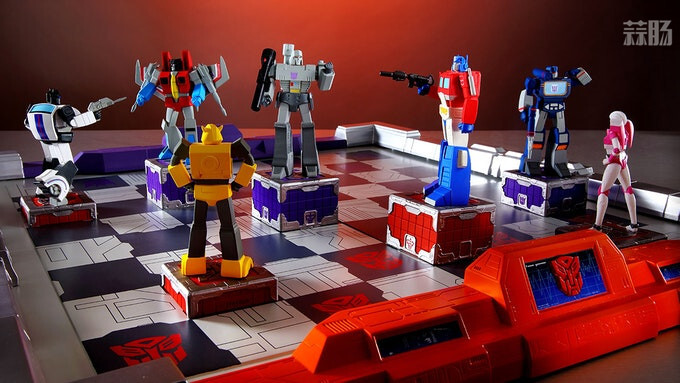 Hero Collector眾籌《變形金剛》G1主題國際象棋 汽車人VS霸天虎